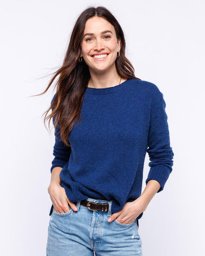 Womans Everyday Crew Sweater in Midnight Blue